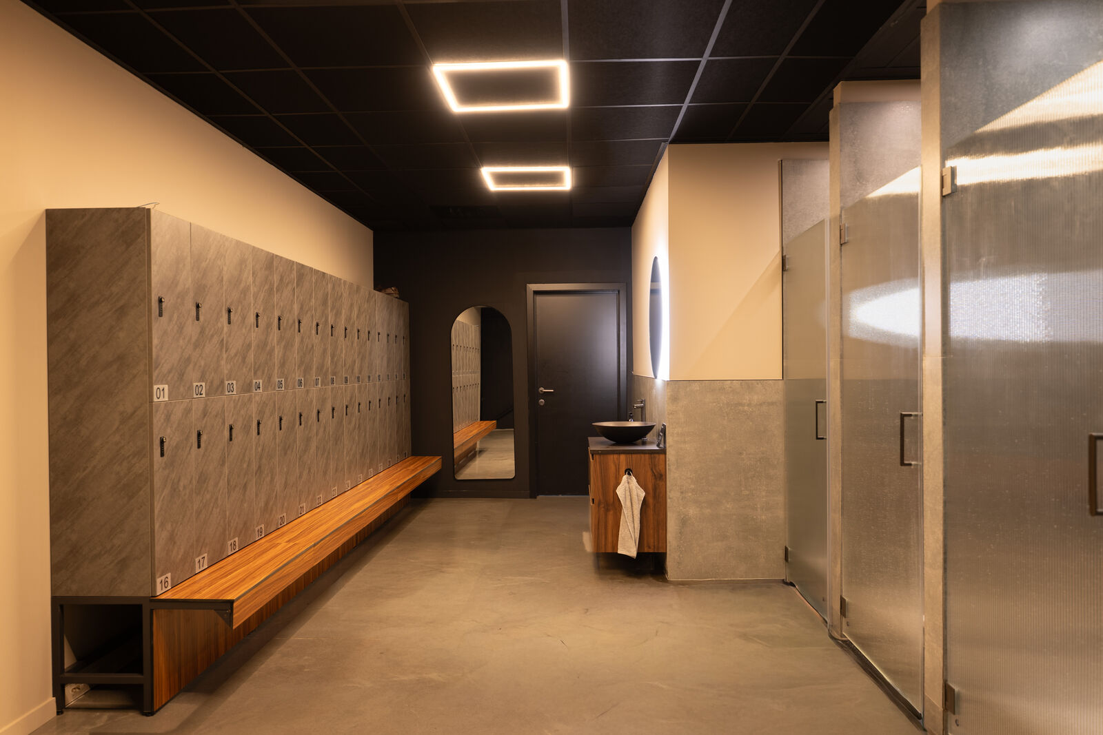 Lockers and a bench in the changing room